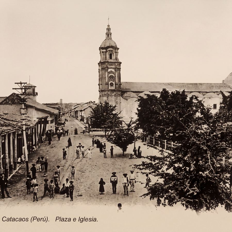 Fotografía histórica de la Plaza e Iglesia de Catacaos, Catacaos antiguo